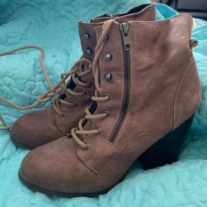 Brown/tan lace up “granny” boots